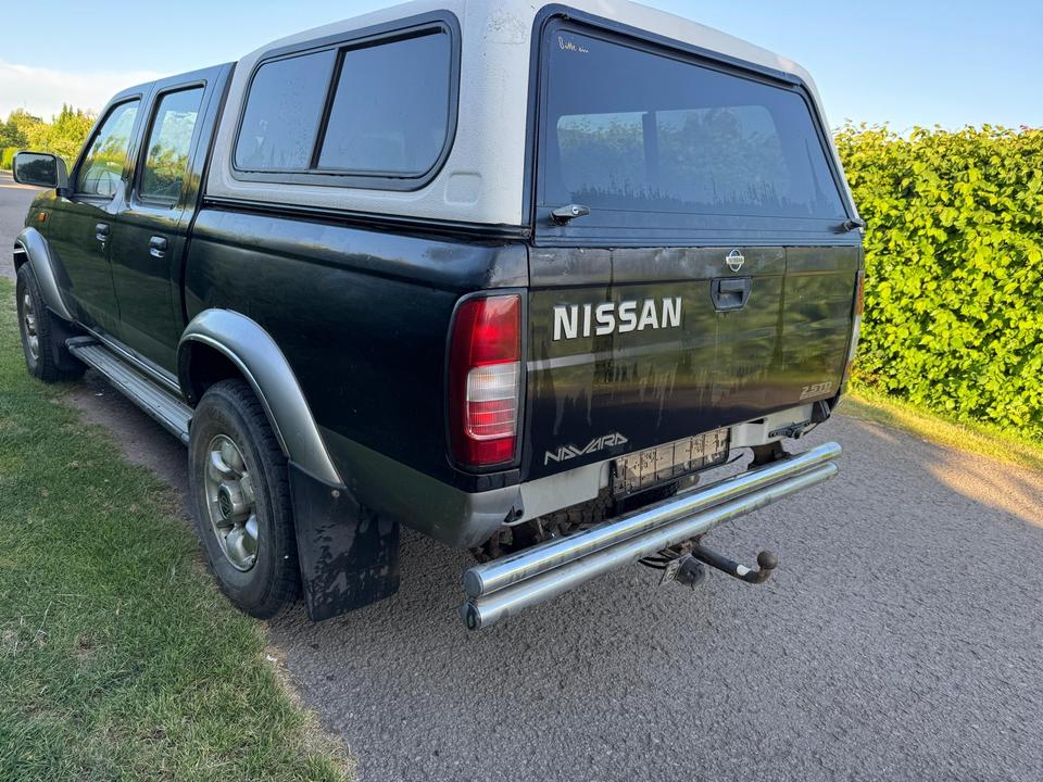 Nissan Navara 2.5 D22 Doppelkabine 4X4 пробіг: 122000 рік: Mai 2001 Diesel потужність:104 PS коробка: Manuell ціна: 4400 - Фото 5