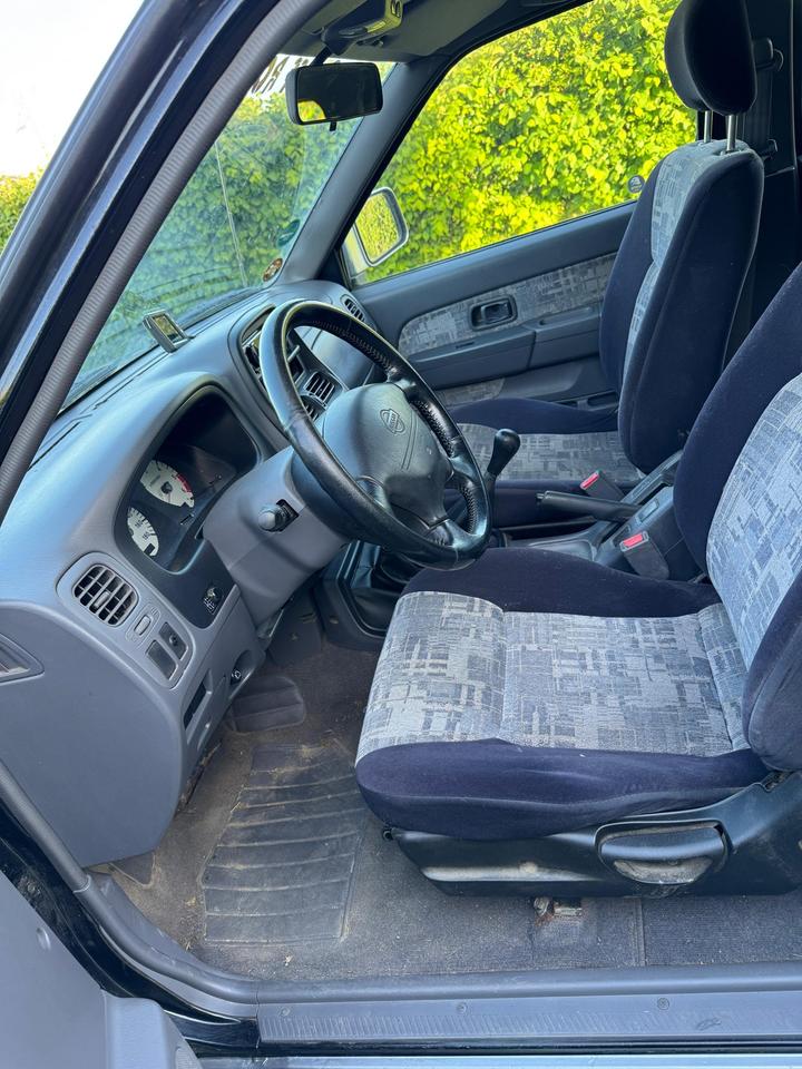Nissan Navara 2.5 D22 Doppelkabine 4X4 пробіг: 122000 рік: Mai 2001 Diesel потужність:104 PS коробка: Manuell ціна: 4400 - Фото 8