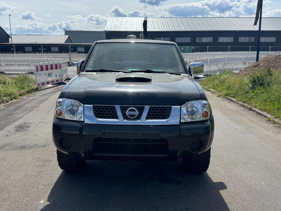 Nissan PickUp klima TD King Cab Navara 4X4 пробіг: 269000 рік: Februar 2005 Diesel потужність:133 PS коробка: Manuell ціна: 4490 - Фото 0