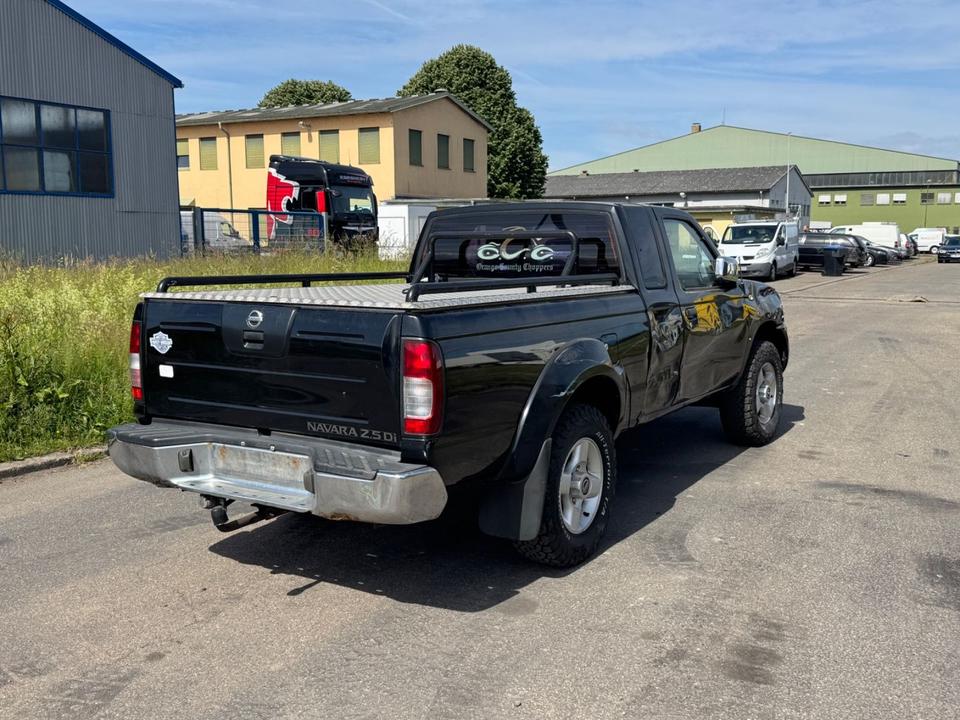 Nissan PickUp klima TD King Cab Navara 4X4 пробіг: 269000 рік: Februar 2005 Diesel потужність:133 PS коробка: Manuell ціна: 4490 - Фото 3
