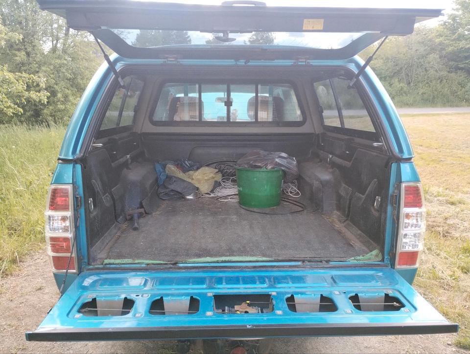 Купити авто для військових Ford Ranger XLT 4x4  пробіг: 250000 рік: Oktober 2010 Diesel коробка: Manuell ціна: 4000 - Фото 7
