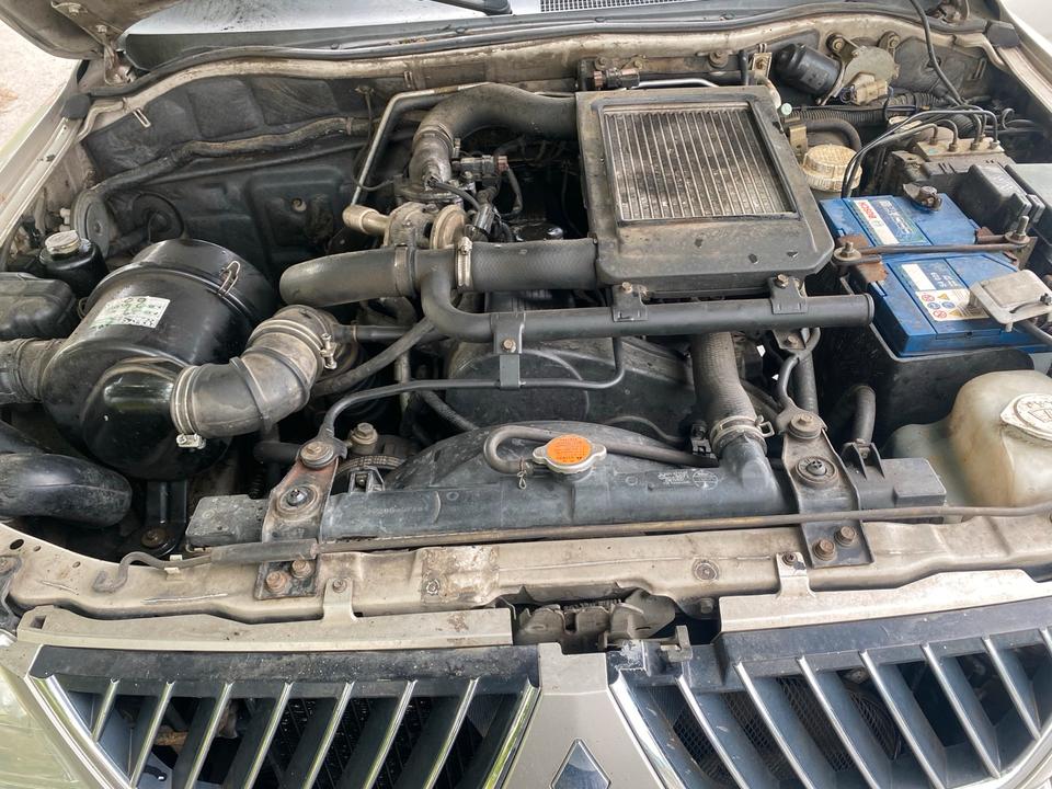 Mitsubishi L200 Pick-up пробіг: 255000 рік: März 2006 Diesel потужність:116 PS коробка: Manuell ціна: 3899 - Фото 10