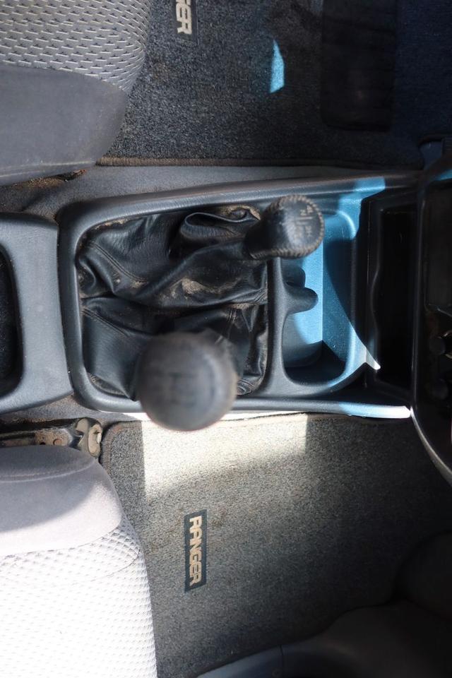 Пригнати авто для військових Ford Ranger  пробіг: 215390 рік: August 2006 Diesel потужність:109 PS коробка: Manuell ціна: 4250 - Фото 18