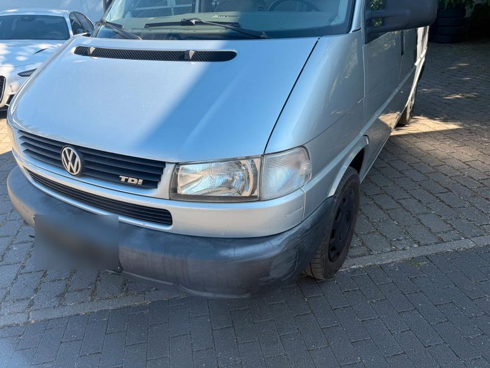 Надійний бус авто для перевозок Volkswagen T4 Multivan  пробіг: 461000 Diesel потужність:102 PS ціна: 3990 - Фото 3