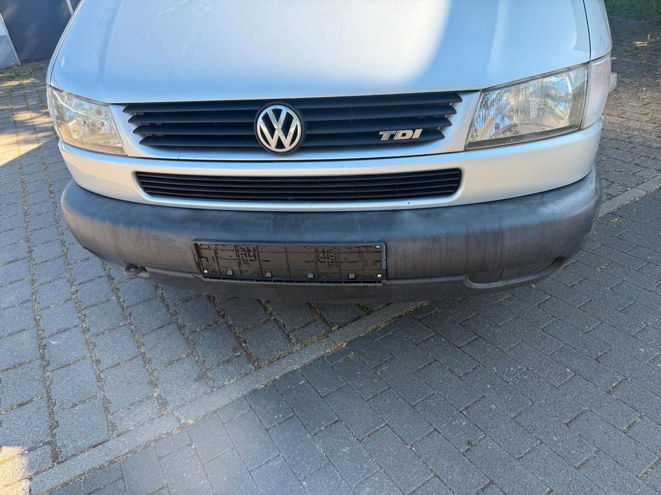 Надійний бус авто для перевозок Volkswagen T4 Multivan  пробіг: 461000 Diesel потужність:102 PS ціна: 3990 - Фото 4