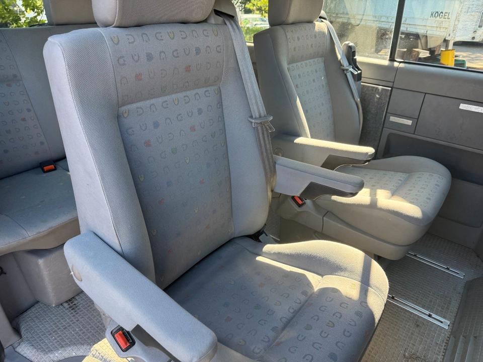 Надійний бус авто для перевозок Volkswagen T4 Multivan  пробіг: 461000 Diesel потужність:102 PS ціна: 3990 - Фото 6