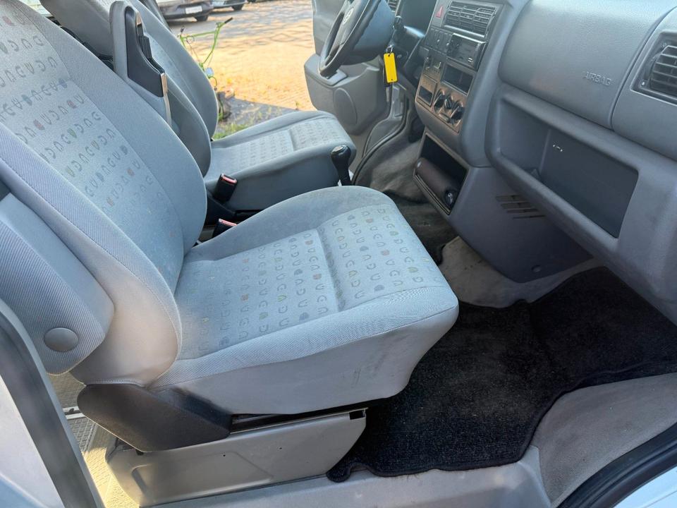 Надійний бус авто для перевозок Volkswagen T4 Multivan  пробіг: 461000 Diesel потужність:102 PS ціна: 3990 - Фото 8