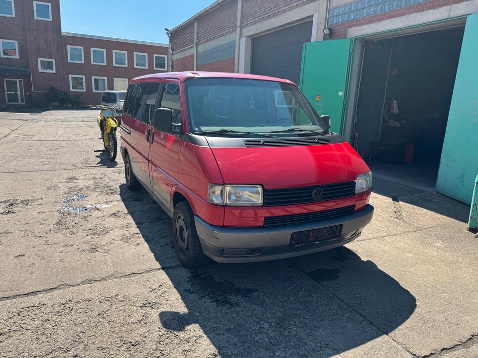 VW T4 Multivan Allstar пробіг: 400000 рік: Mai 1995 Diesel ціна: 3999 - Фото 0