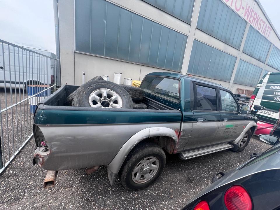 L200 Schneewagen Winterdienst пробіг: 230000 рік: März 1998 Diesel потужність:99 PS коробка: Manuell ціна: 4200 - Фото 4