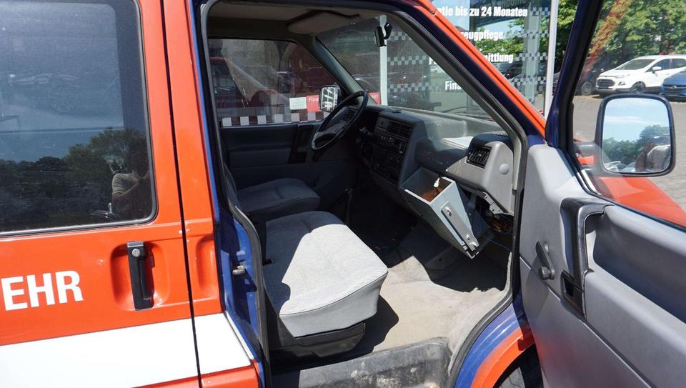 Купити вживане авто з Європи Volkswagen T4 Multivan 70B MF2  пробіг: 263862 Diesel потужність:77 PS ціна: 2800 - Фото 4
