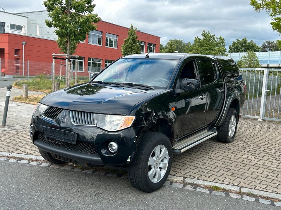 Потужне авто для потреб ЗСУ Mitsubishi L200 2.5 DiD Double Kabine рік: Mai 2006 Diesel потужність:136 PS ціна: 5600 - Фото 0