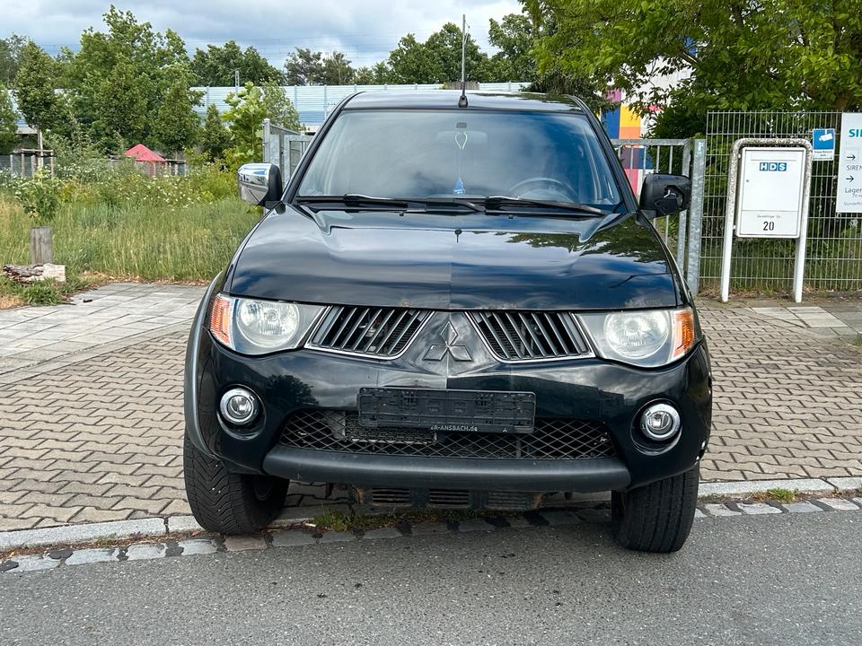 Потужне авто для потреб ЗСУ Mitsubishi L200 2.5 DiD Double Kabine рік: Mai 2006 Diesel потужність:136 PS ціна: 5600 - Фото 2