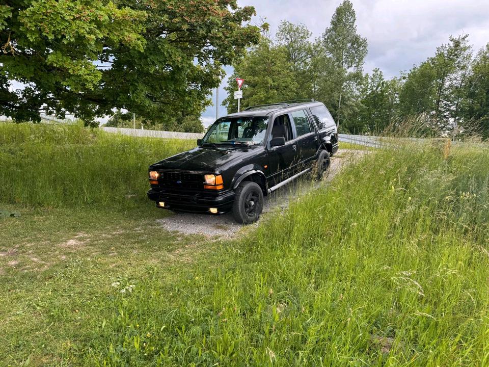 Надійний позашляховик Купити вживане авто з Європи Ford Explorer 4.0  пробіг: 174327 потужність:165 PS Benzin ціна: 5999 коробка: Automatik - Фото 1