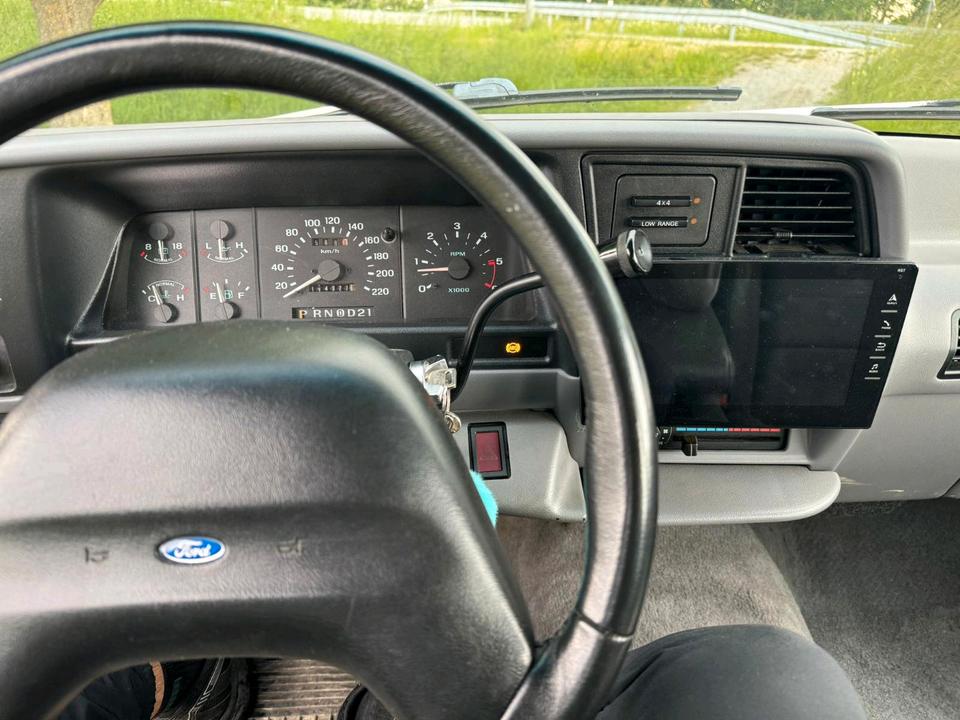 Надійний позашляховик Купити вживане авто з Європи Ford Explorer 4.0  пробіг: 174327 потужність:165 PS Benzin ціна: 5999 коробка: Automatik - Фото 10