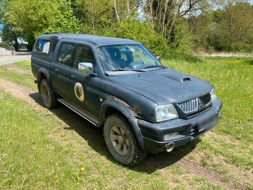 Mitsubishi L200 2.5 Diesel 116ps Export Ersatzteilspender пробіг: 258000 рік: März 2005 Diesel потужність:116 PS коробка: Manuell ціна: 3350 - Фото 1