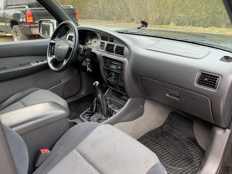 Ford Ranger Doppelkabine 4X4 пробіг: 275761 рік: Mai 2006 Diesel потужність:109 PS коробка: Manuell ціна: 3450 - Фото 11