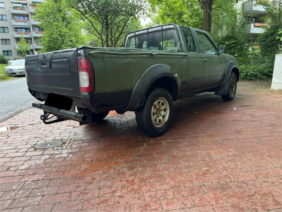 Nissan Navara 2.5 D22 4X4 пробіг: 239000 рік: Dezember 2006 Diesel потужність:134 PS коробка: Manuell ціна: 4000 - Фото 2