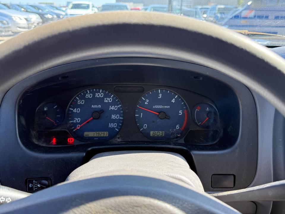 Nissan PickUp  пробіг: 179293 рік: Dezember 2002 Diesel потужність:133 PS коробка: Manuell ціна: 3750 - Фото 10