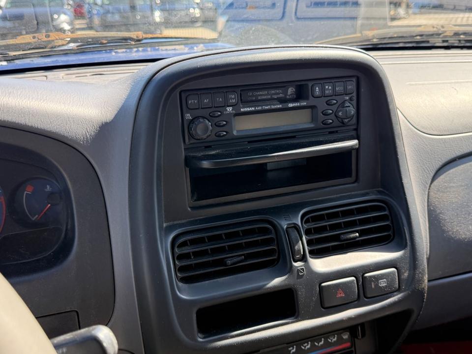 Nissan PickUp  пробіг: 179293 рік: Dezember 2002 Diesel потужність:133 PS коробка: Manuell ціна: 3750 - Фото 5