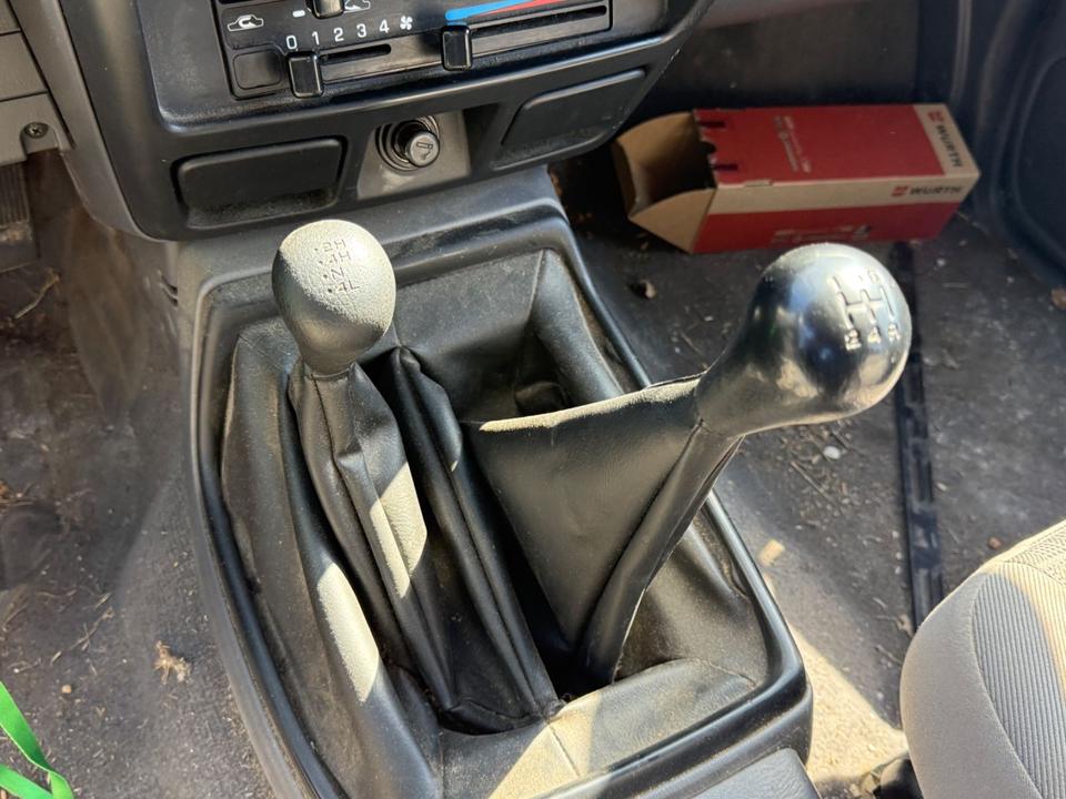 Nissan PickUp  пробіг: 179293 рік: Dezember 2002 Diesel потужність:133 PS коробка: Manuell ціна: 3750 - Фото 8