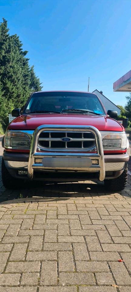 Ford Explorer Rammbügel Trittbretter USA U2 4.0 V6 4x4 Vollleder пробіг: 214000 рік: Juni 1997 Benzin потужність:204 PS ціна: 4490  - Фото 1