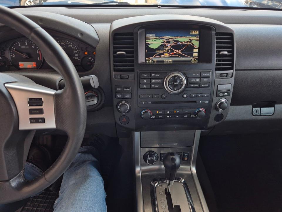 Nissan Navara Pickup Double Cab LE  4X4 рік: März 2011 Diesel потужність:190 PS коробка: Automatik ціна: 4900 - Фото 10