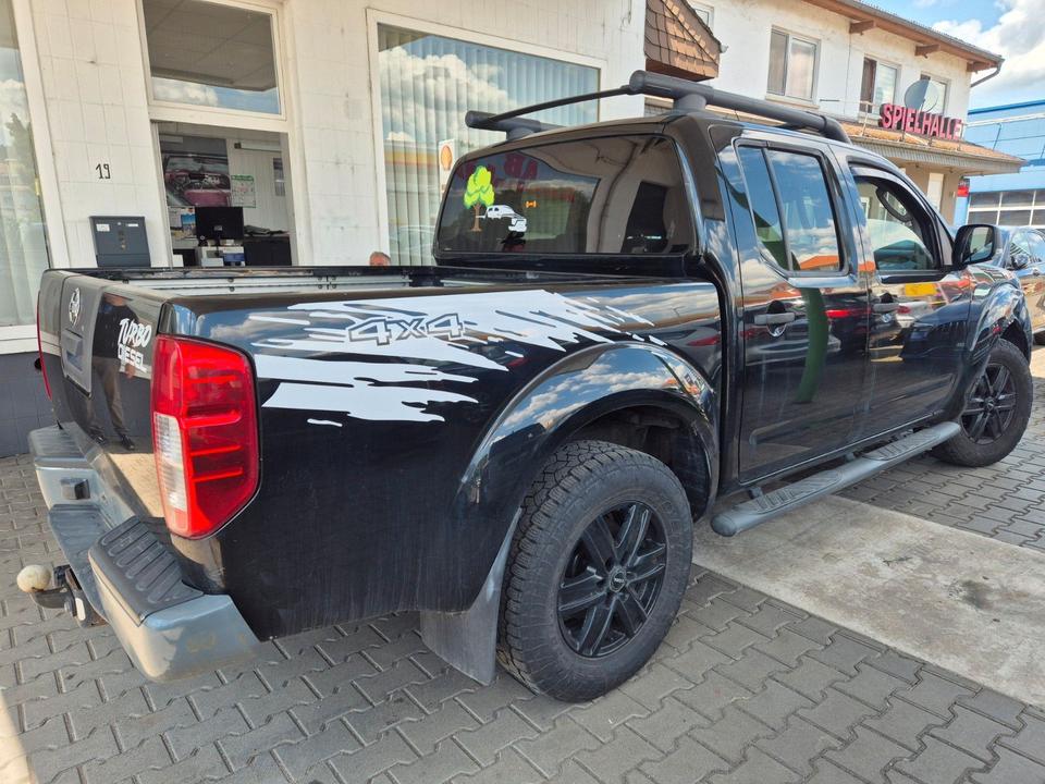 Nissan Navara Pickup Double Cab LE  4X4 рік: März 2011 Diesel потужність:190 PS коробка: Automatik ціна: 4900 - Фото 3