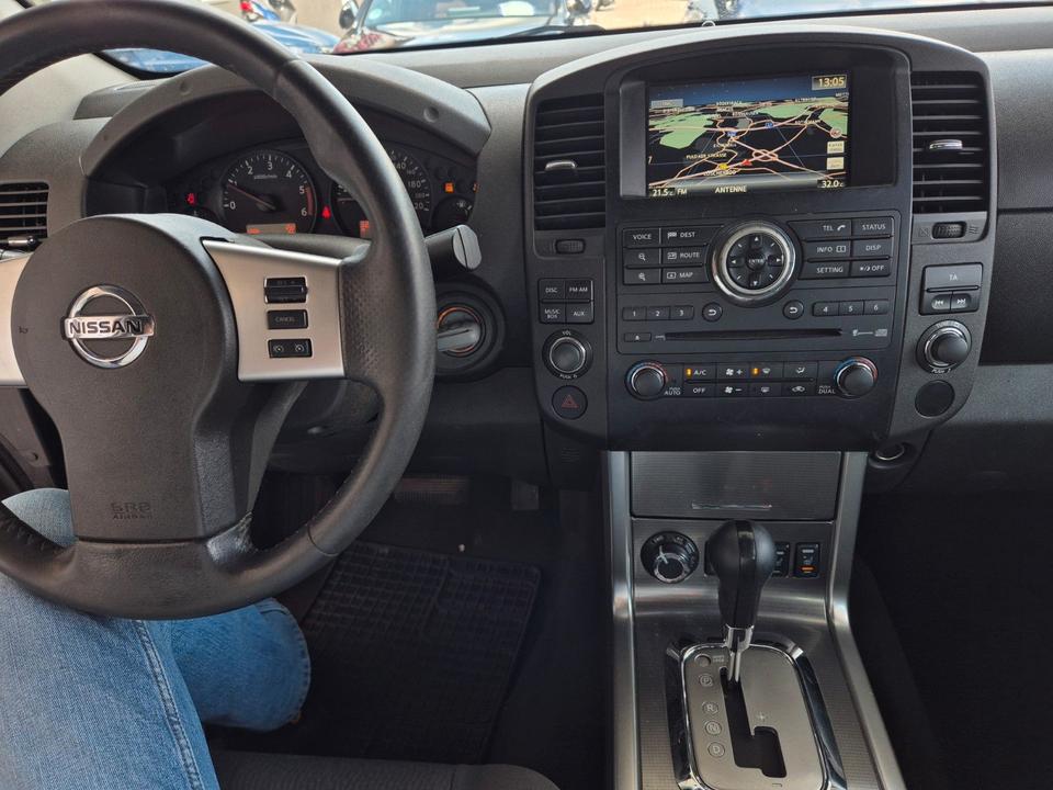 Nissan Navara Pickup Double Cab LE  4X4 рік: März 2011 Diesel потужність:190 PS коробка: Automatik ціна: 4900 - Фото 9