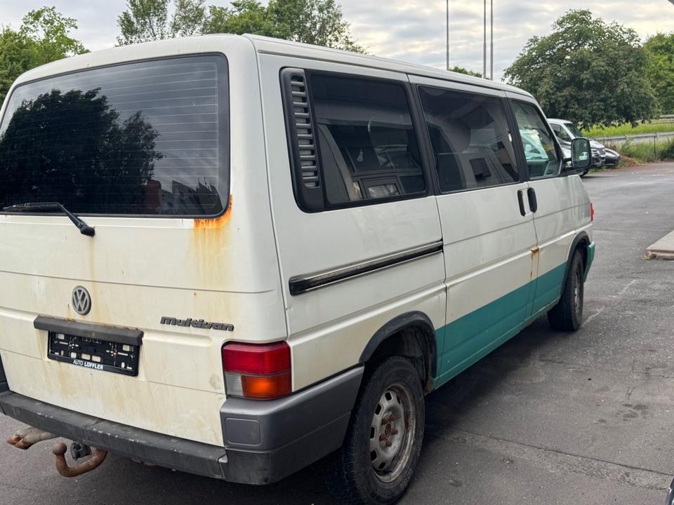 Volkswagen T4 Multivan пробіг: 230000 рік: November 1995 Diesel потужність:68 PS коробка: Manuell ціна: 1299 - Фото 3