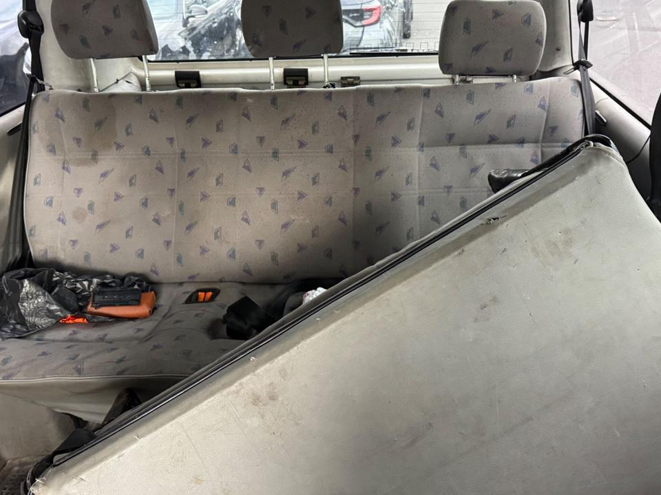 Volkswagen T4 Multivan пробіг: 230000 рік: November 1995 Diesel потужність:68 PS коробка: Manuell ціна: 1299 - Фото 8
