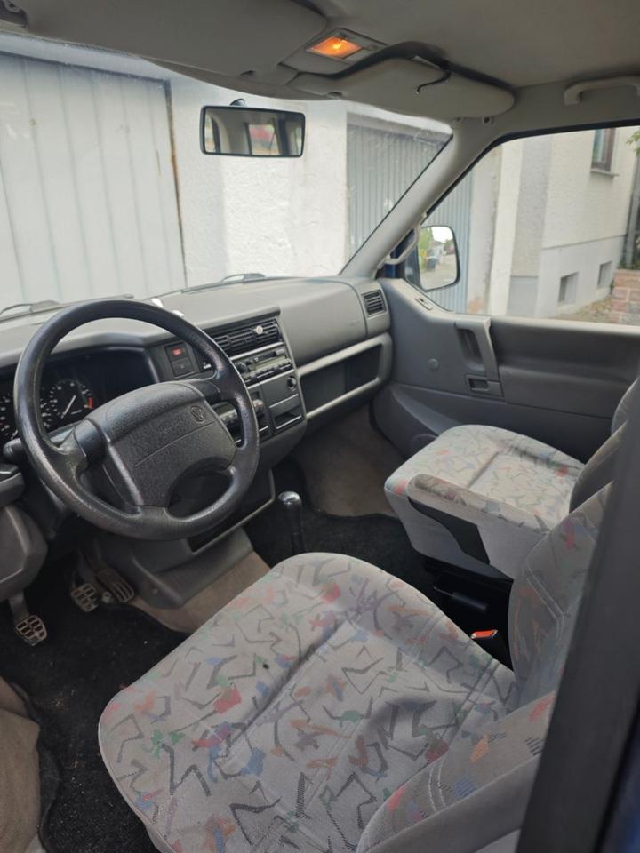 Volkswagen T4 Multivan пробіг: 504000 рік: März 1998 Diesel потужність:102 PS коробка: Manuell ціна: 2470 - Фото 10