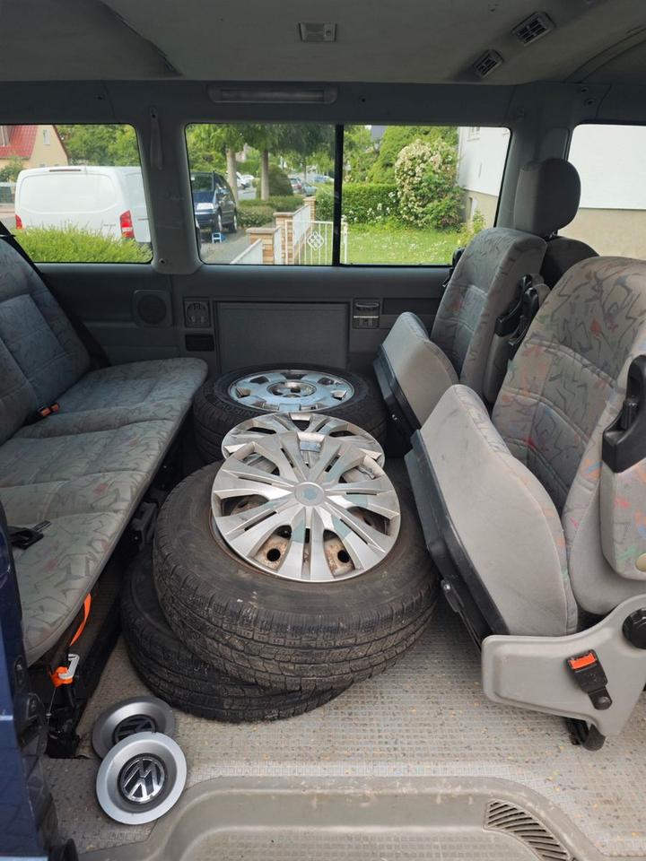 Volkswagen T4 Multivan пробіг: 504000 рік: März 1998 Diesel потужність:102 PS коробка: Manuell ціна: 2470 - Фото 12