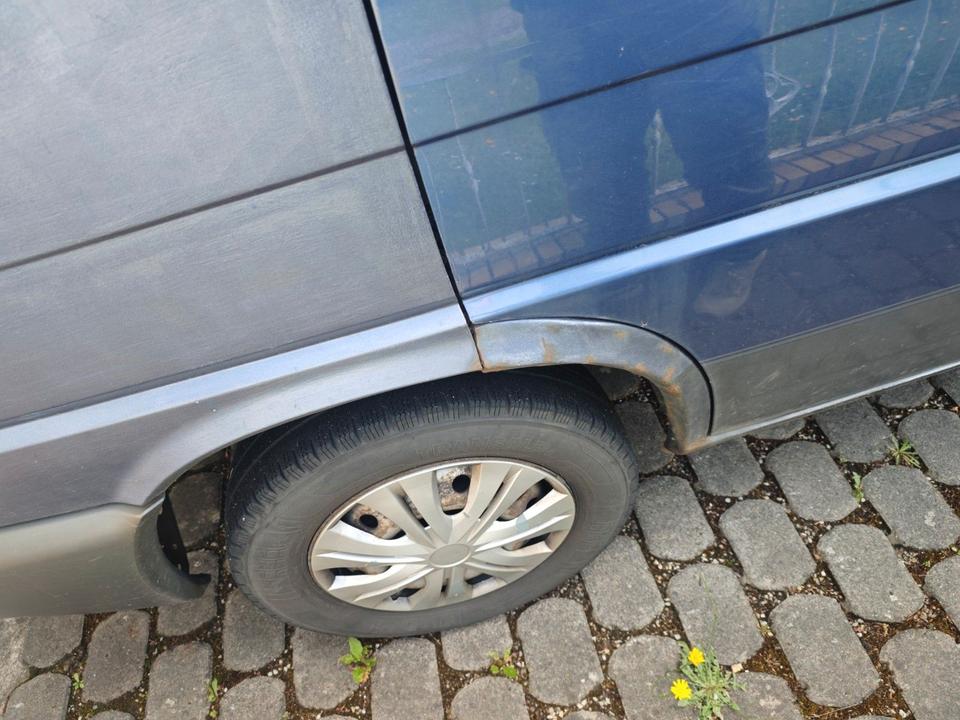 Volkswagen T4 Multivan пробіг: 504000 рік: März 1998 Diesel потужність:102 PS коробка: Manuell ціна: 2470 - Фото 3