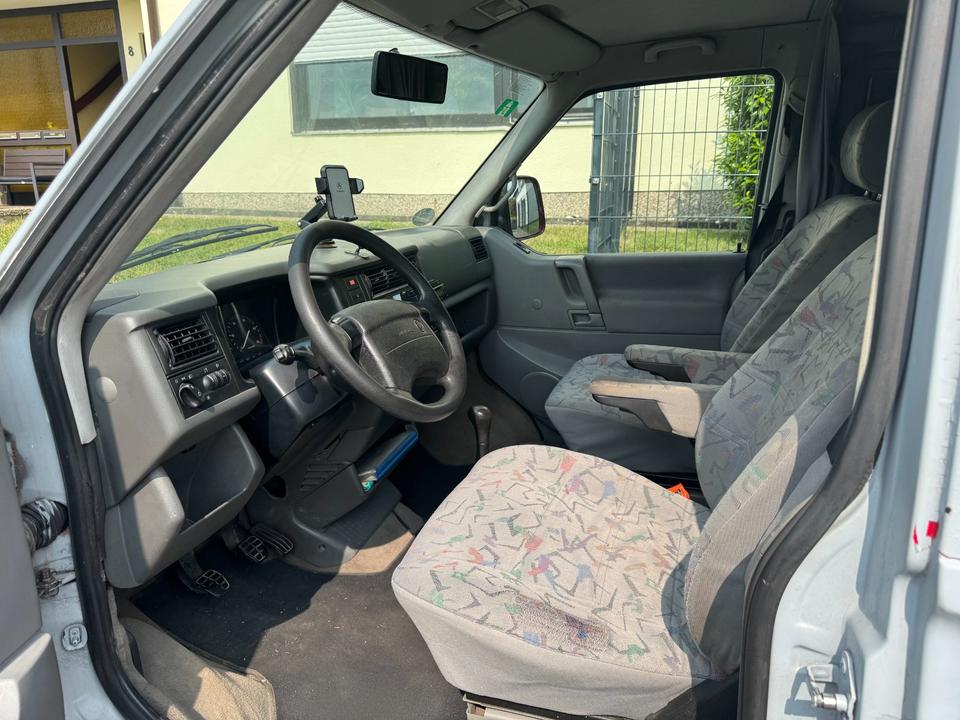 VW T4 Multivan 2.5 TDI пробіг: 483498 рік: März 1998 потужність:102 PS коробка: Manuell ціна: 2500 - Фото 11