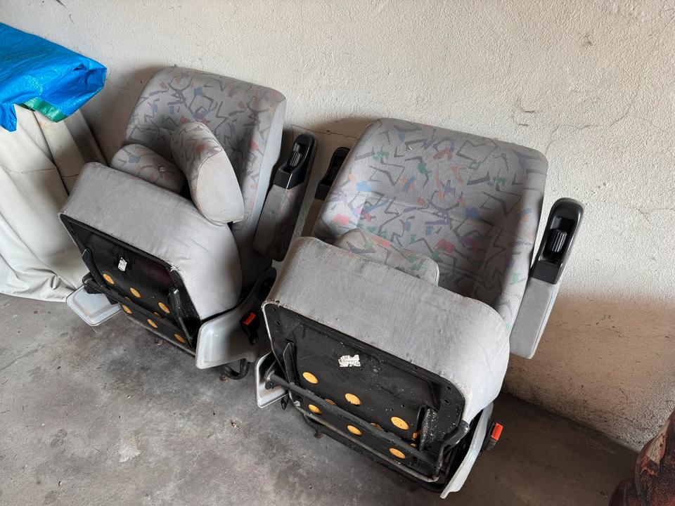 VW T4 Multivan 2.5 TDI пробіг: 483498 рік: März 1998 потужність:102 PS коробка: Manuell ціна: 2500 - Фото 15