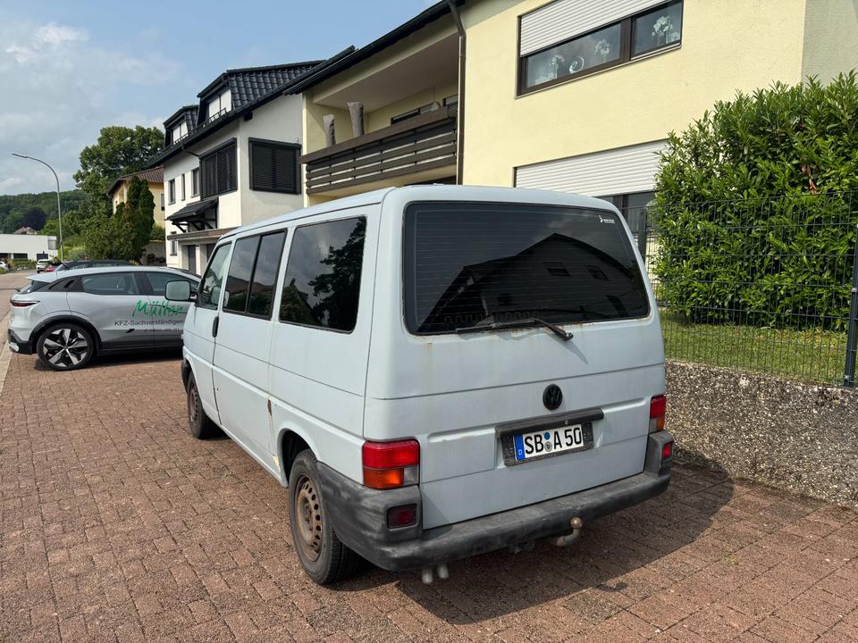 VW T4 Multivan 2.5 TDI пробіг: 483498 рік: März 1998 потужність:102 PS коробка: Manuell ціна: 2500 - Фото 4