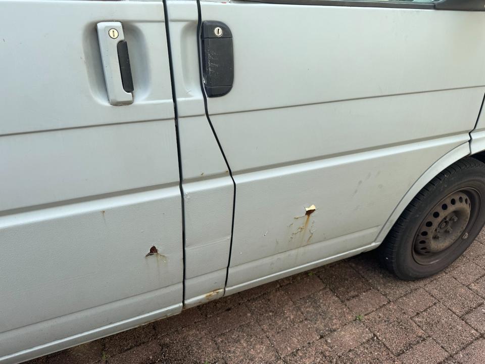 VW T4 Multivan 2.5 TDI пробіг: 483498 рік: März 1998 потужність:102 PS коробка: Manuell ціна: 2500 - Фото 9