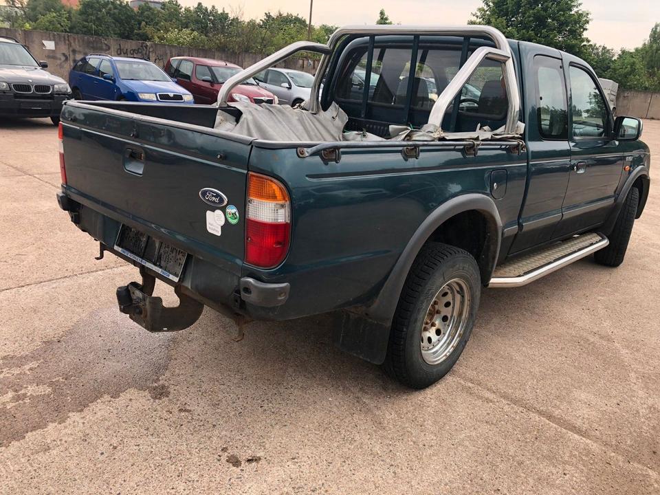 Ford Ranger 4x4 1/2 CAB пробіг: 134676 рік: März 2004 Diesel потужність:109 PS коробка: Manuell ціна: 4850 - Фото 2