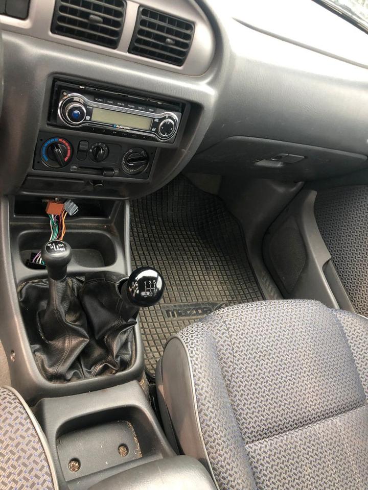 Ford Ranger 4x4 1/2 CAB пробіг: 134676 рік: März 2004 Diesel потужність:109 PS коробка: Manuell ціна: 4850 - Фото 4