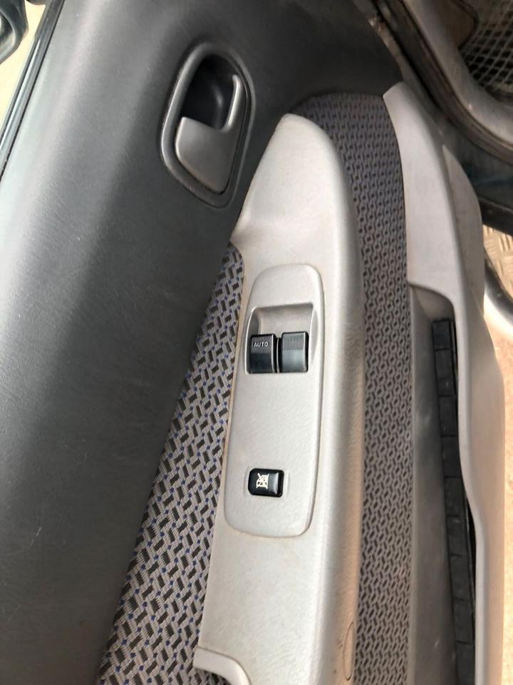 Ford Ranger 4x4 1/2 CAB пробіг: 134676 рік: März 2004 Diesel потужність:109 PS коробка: Manuell ціна: 4850 - Фото 8