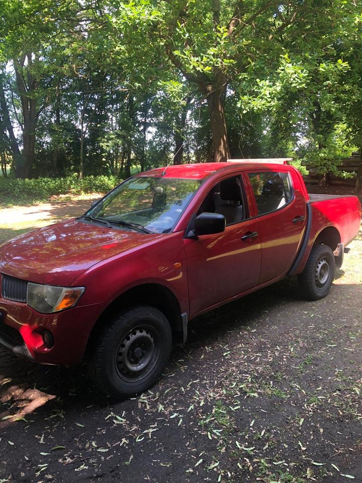 Pick up L200 пробіг: 381517 рік: September 2006 Diesel потужність:136 PS коробка: Manuell ціна: 5850 - Фото 0