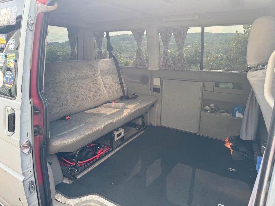  Дпомога з купівлі та пригону авто Volkswagen T4 Multivan пробіг: 483498 рік: März 1998 Diesel потужність:102 PS коробка: Manuell ціна: 2200 - Фото 12