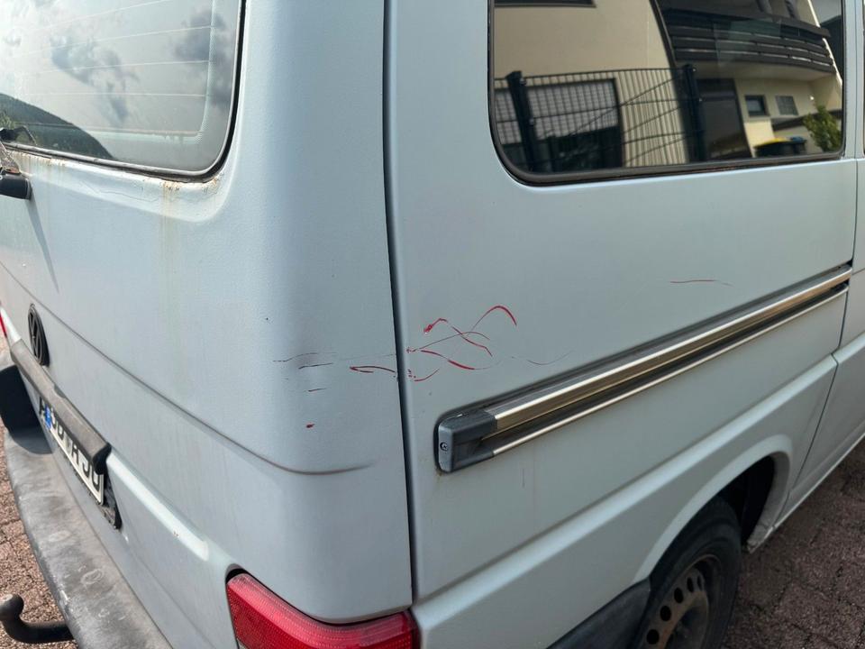  Дпомога з купівлі та пригону авто Volkswagen T4 Multivan пробіг: 483498 рік: März 1998 Diesel потужність:102 PS коробка: Manuell ціна: 2200 - Фото 7