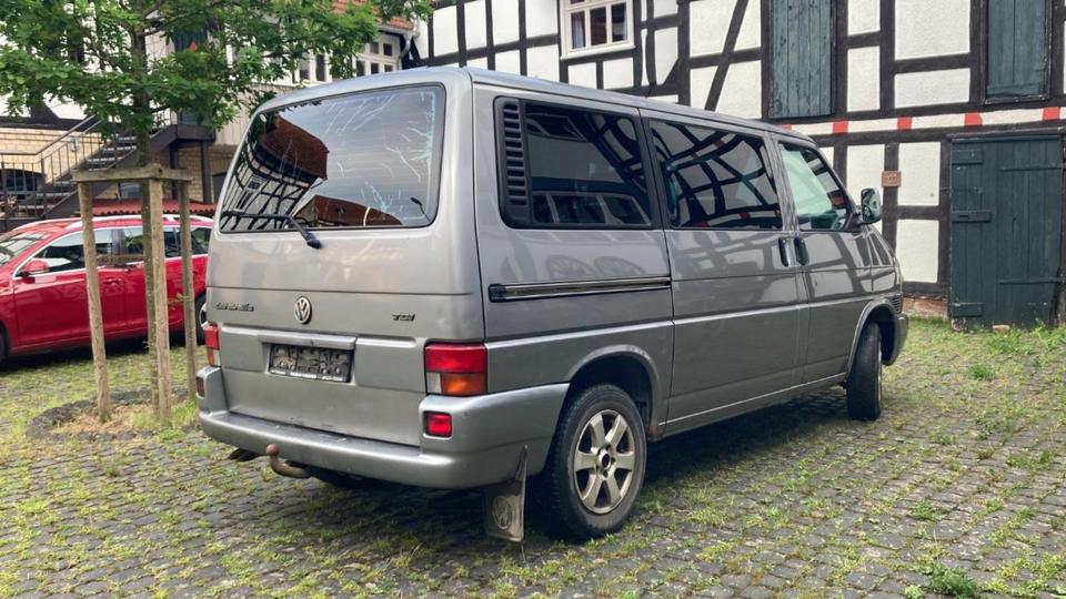 VW T4 Multivan пробіг: 477570 рік: Oktober 1998 Diesel потужність:100 PS коробка: Manuell ціна: 3000 - Фото 3