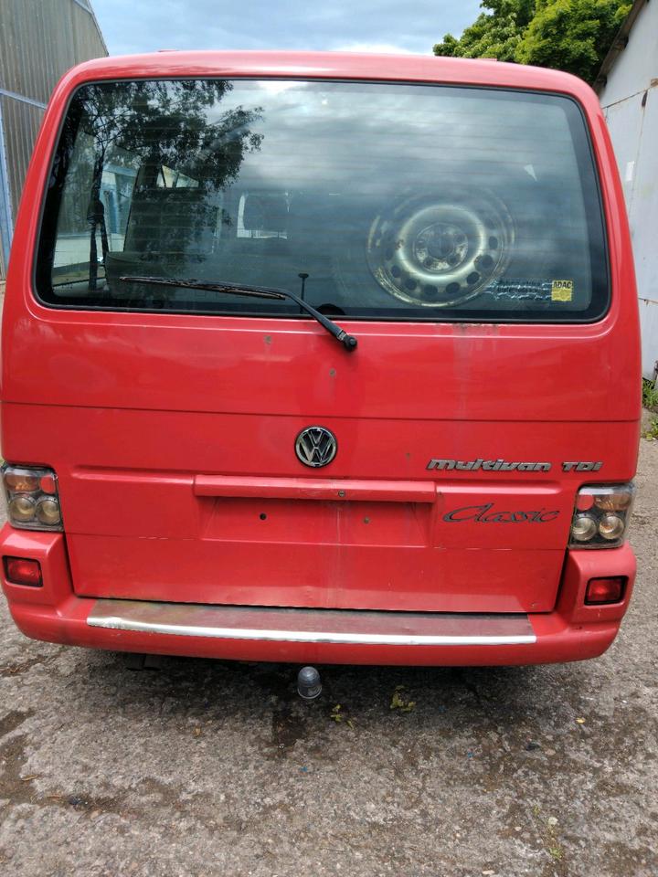 Volkswagen t4 multivan пробіг: 320000 рік: März 1998 Diesel потужність:102 PS коробка: Manuell ціна: 2999 - Фото 4