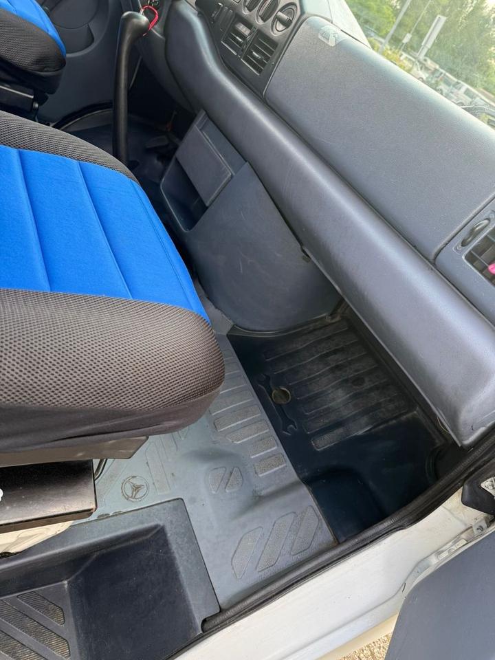 Mercedes-Benz Sprinter 3,0CDI Allrad 4x4  пробіг: 270000 рік: Oktober 1996 Diesel потужність:122 PS коробка: Manuell ціна: 4800 Weiß - Фото 15