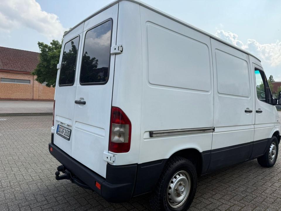 Mercedes-Benz Sprinter 3,0CDI Allrad 4x4  пробіг: 270000 рік: Oktober 1996 Diesel потужність:122 PS коробка: Manuell ціна: 4800 Weiß - Фото 6