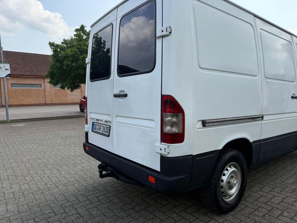 Mercedes-Benz Sprinter 3,0CDI Allrad 4x4  пробіг: 270000 рік: Oktober 1996 Diesel потужність:122 PS коробка: Manuell ціна: 4800 Weiß - Фото 8