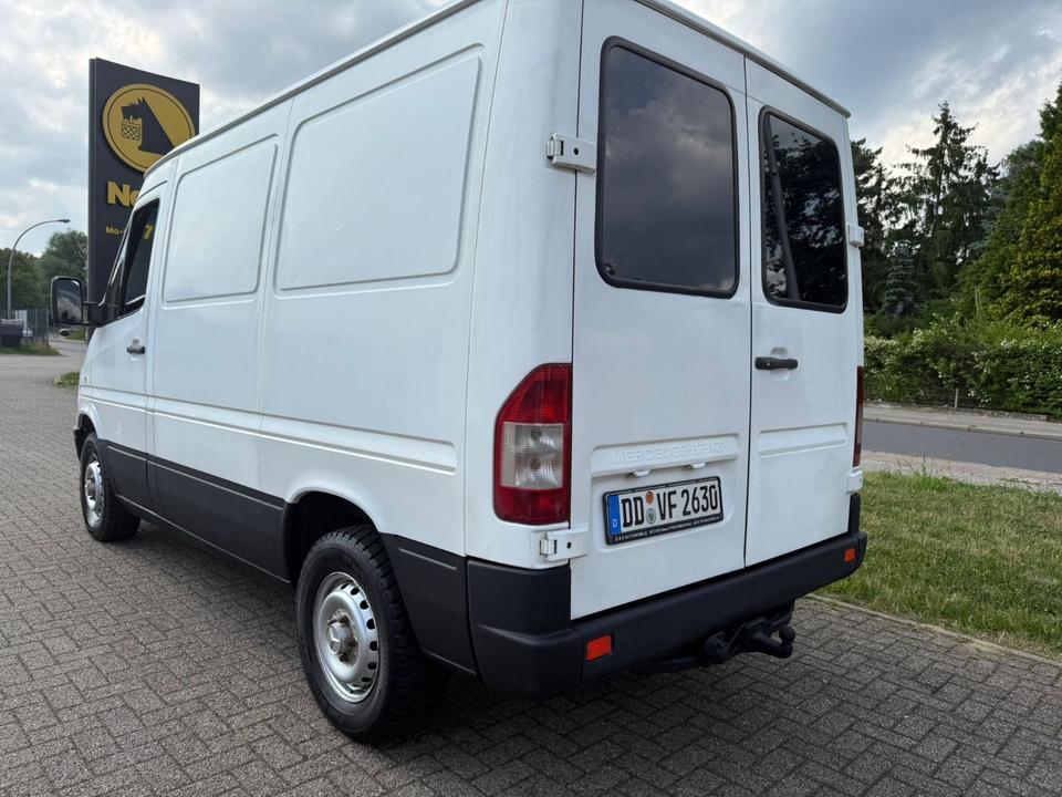 Mercedes-Benz Sprinter 3,0CDI Allrad 4x4  пробіг: 270000 рік: Oktober 1996 Diesel потужність:122 PS коробка: Manuell ціна: 4800 Weiß - Фото 9
