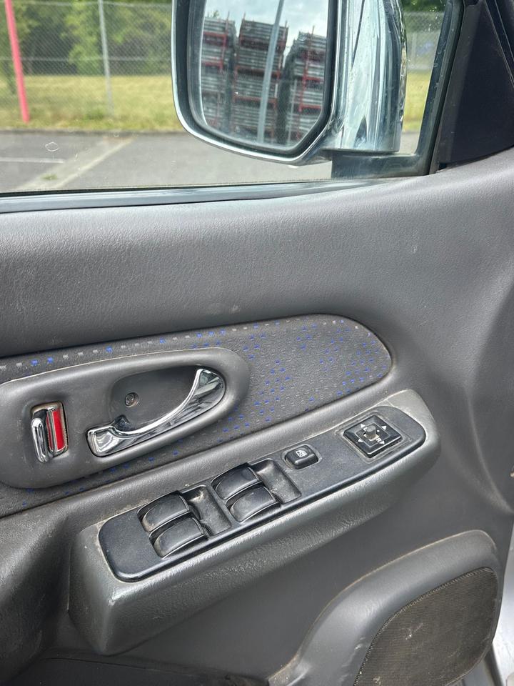 Mitsubishi L200 Magnum 4x4 пробіг: 361000 рік: Juni 2003 Diesel коробка: Manuell ціна: 5500 - Фото 8